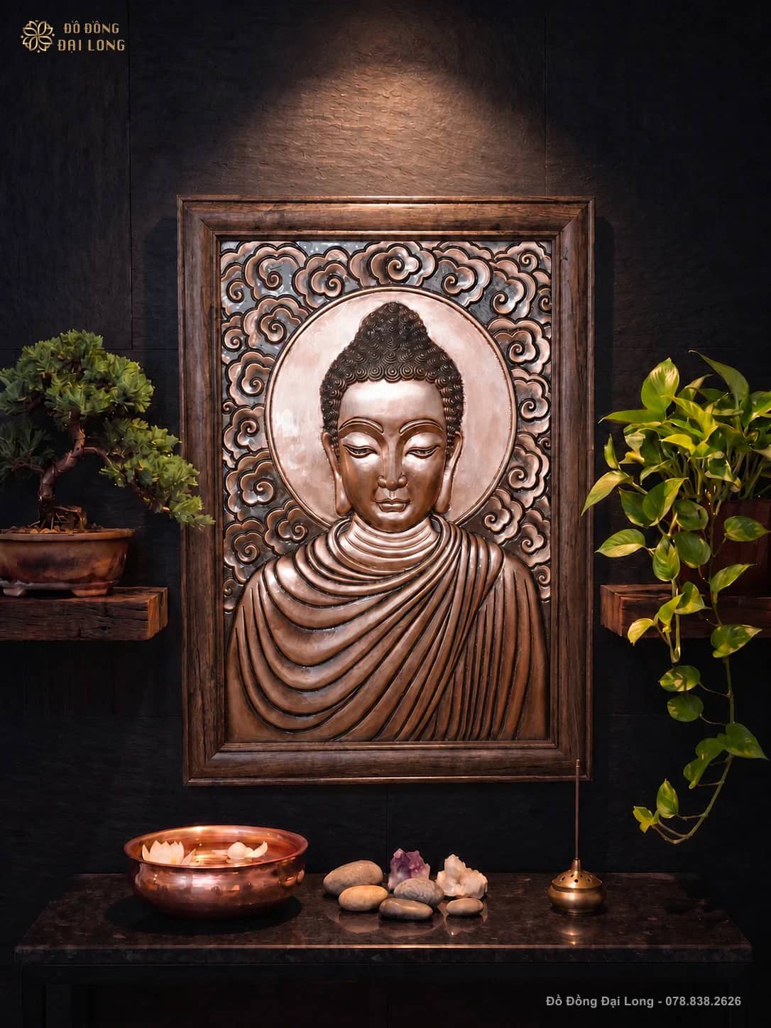 Tranh Phật treo trang trí phong thủy bằng đồng trong khung gỗ tại Đồ Đồng Đại Long