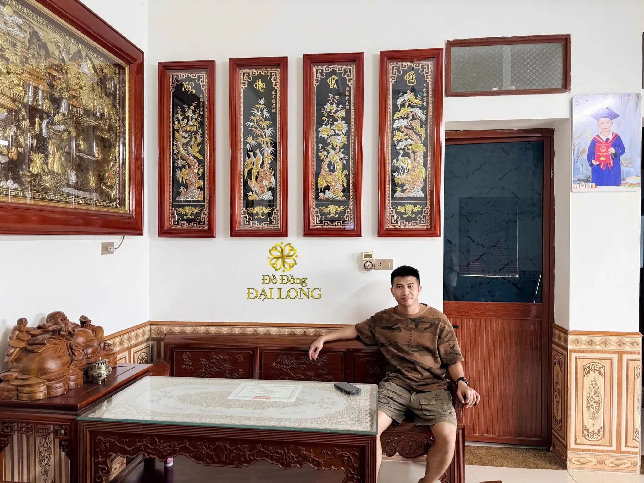 Không gian trưng bày bộ tranh tứ quý và tranh đồng khổ lớn