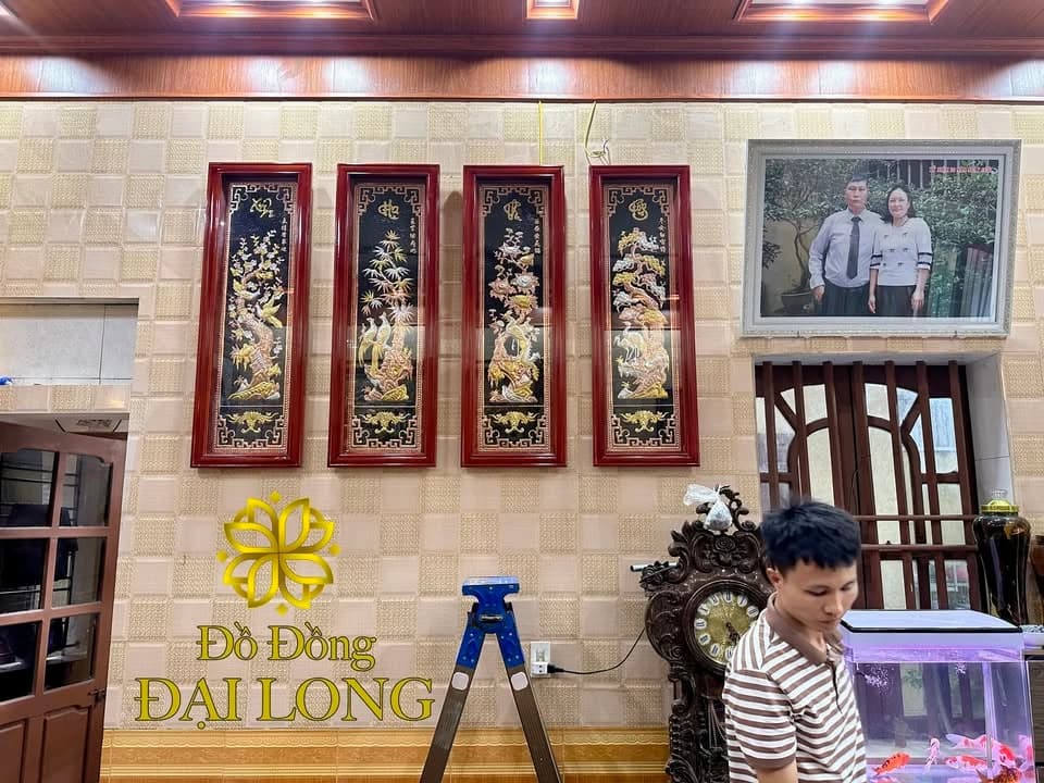 Bộ tứ quý đồng đỏ treo trong không gian khách hàng tại Thái Bình